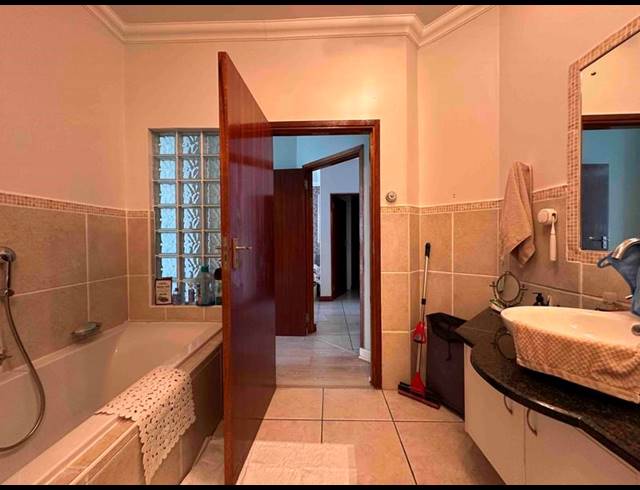 2 BEDROOM PROPERTY TO RENT IN MORNINGSIDE